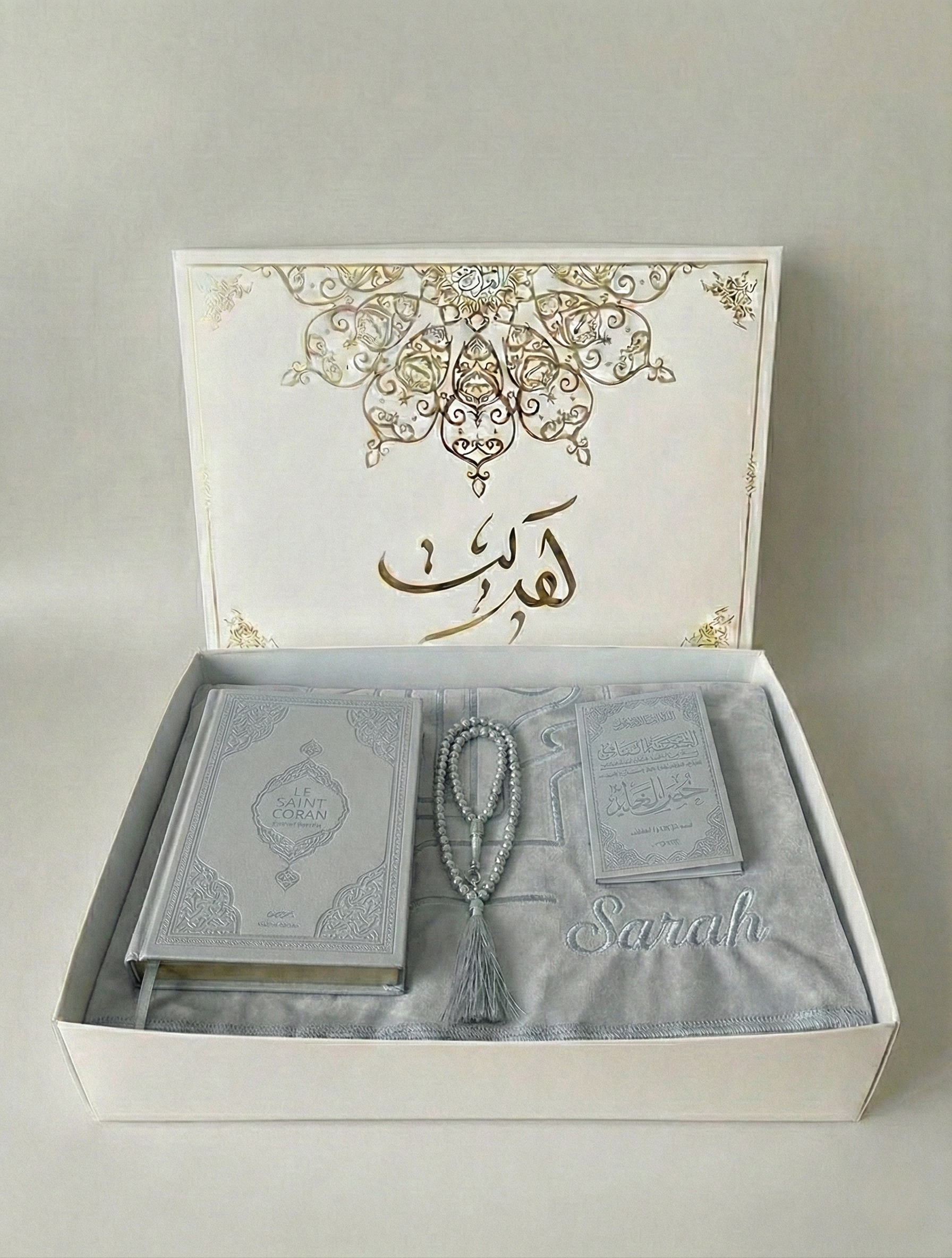 The Solidarity Prayer Kit