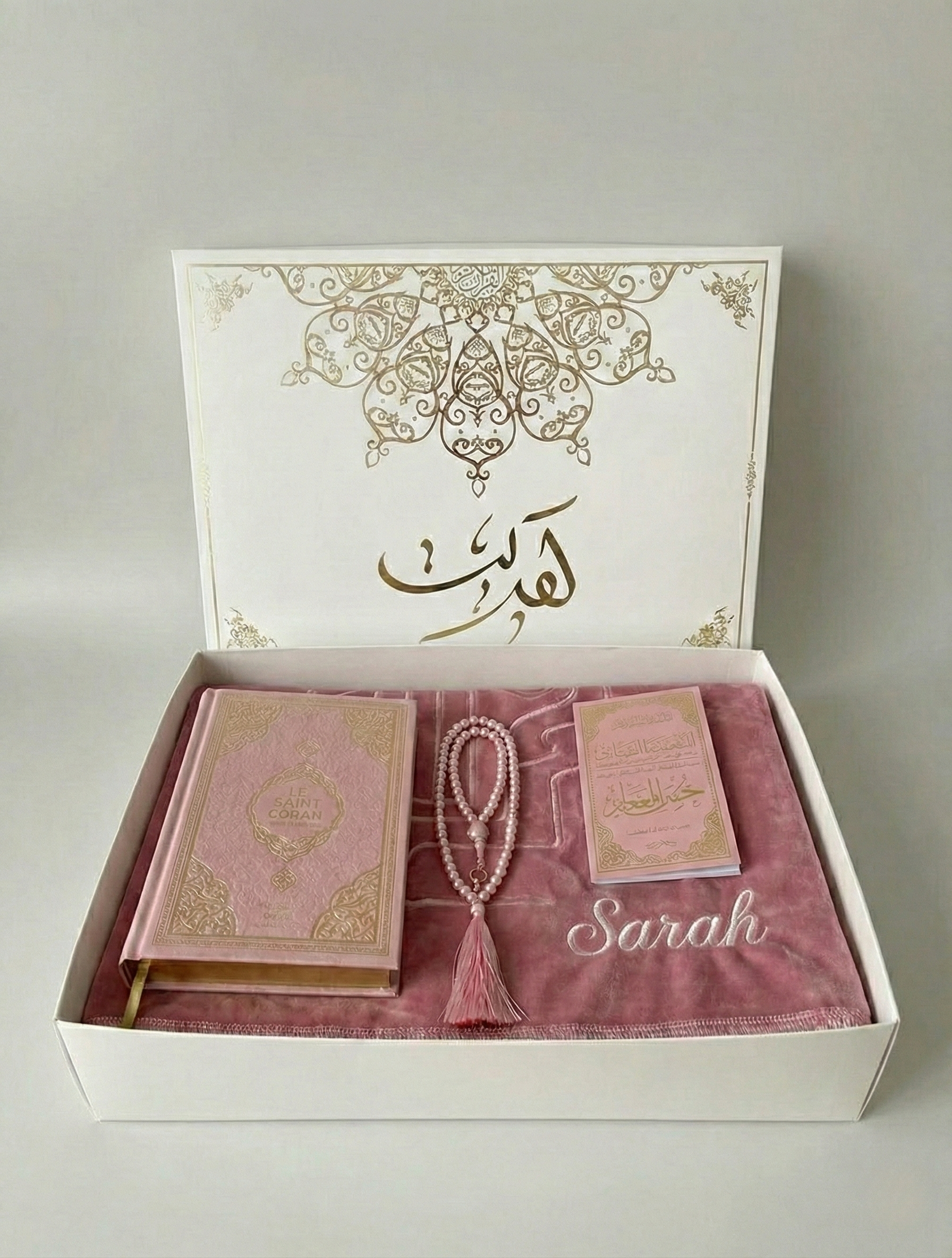 The Solidarity Prayer Kit